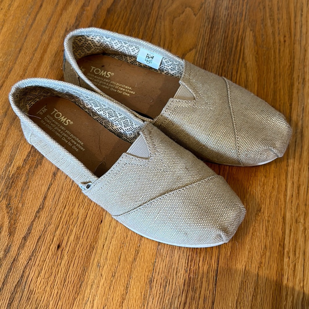 TOMS women’s classic gold canvas burlap denim slip on shoes size 8